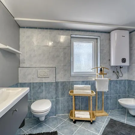 Judy By Interhome Daire